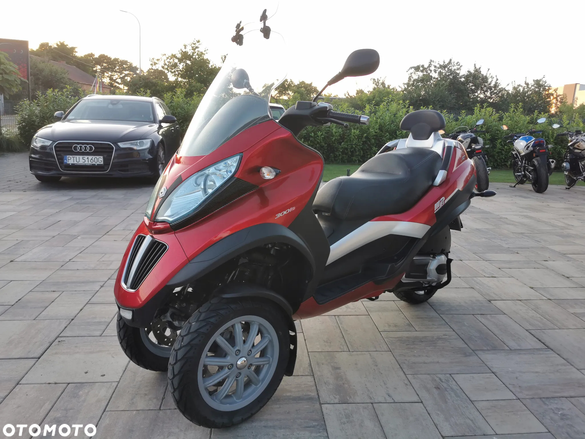 Piaggio MP-3 - 10