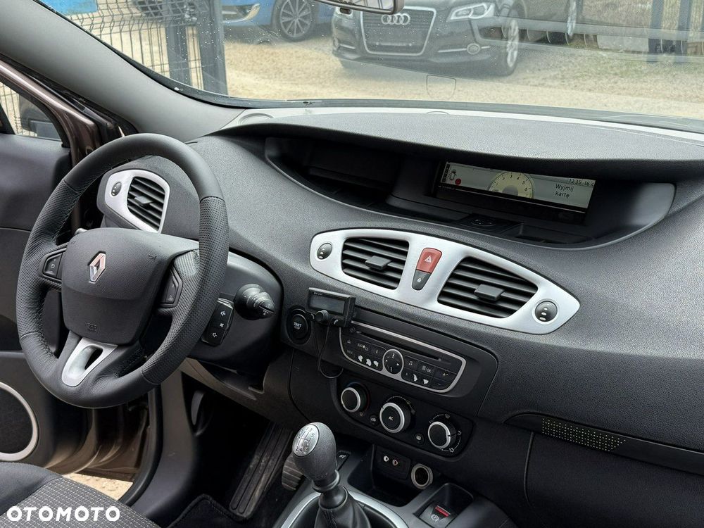 Renault Grand Scenic - 19