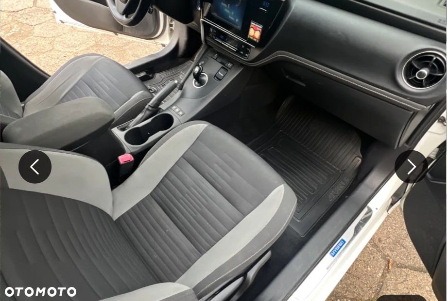 Toyota Auris Hybrid 135 Active - 11