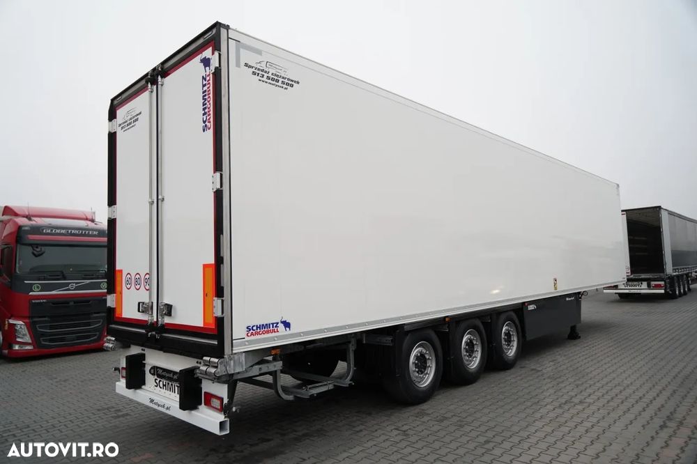 Schmitz Cargobull / REFRIGERAT / UNITATE SCHMITZ TKM / 2x AXE DE RIDICARE / COȘ PENTRU PALEȚI / 2023 / - 5
