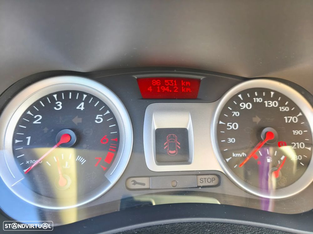 Renault Clio 1.2 TCE Dynamique S - 16