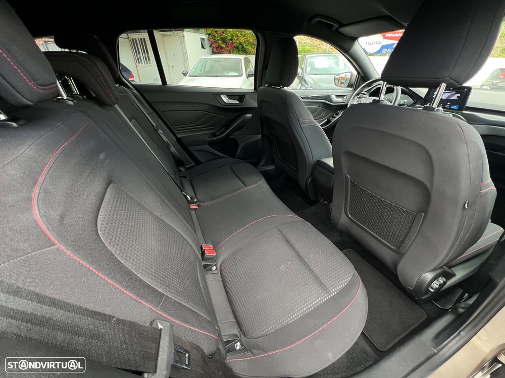 Ford Focus SW 1.5 TDCi ST-Line - 9