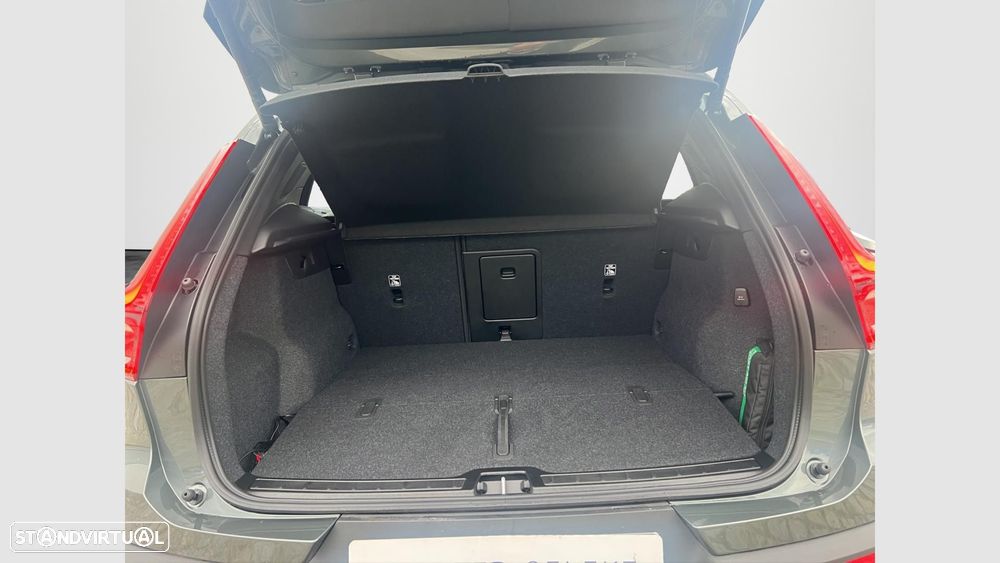 Volvo XC 40 2.0 B3 Plus Dark - 16