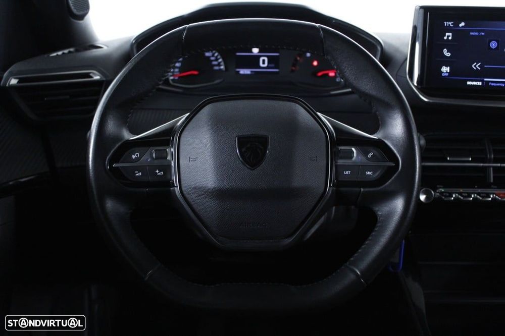 Peugeot 2008 1.2 PureTech Active - 19