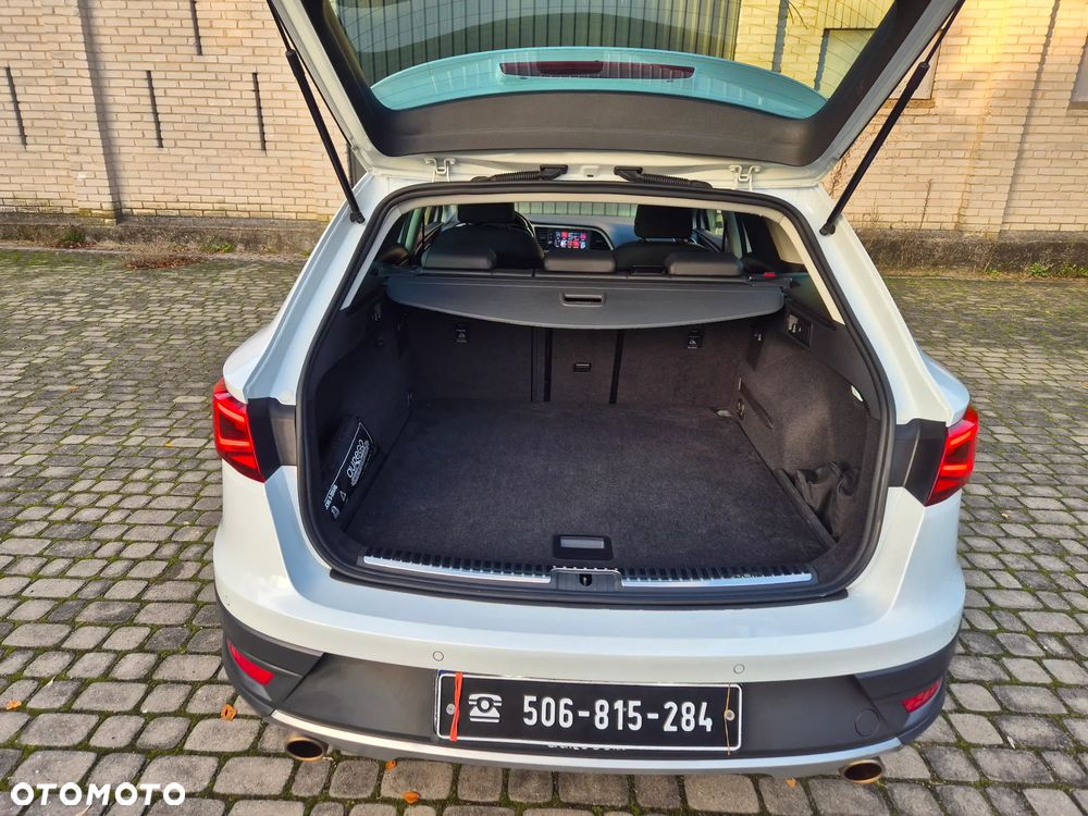 Seat Leon 2.0 TSI 4Drive DSG OPF X-Perience - 36