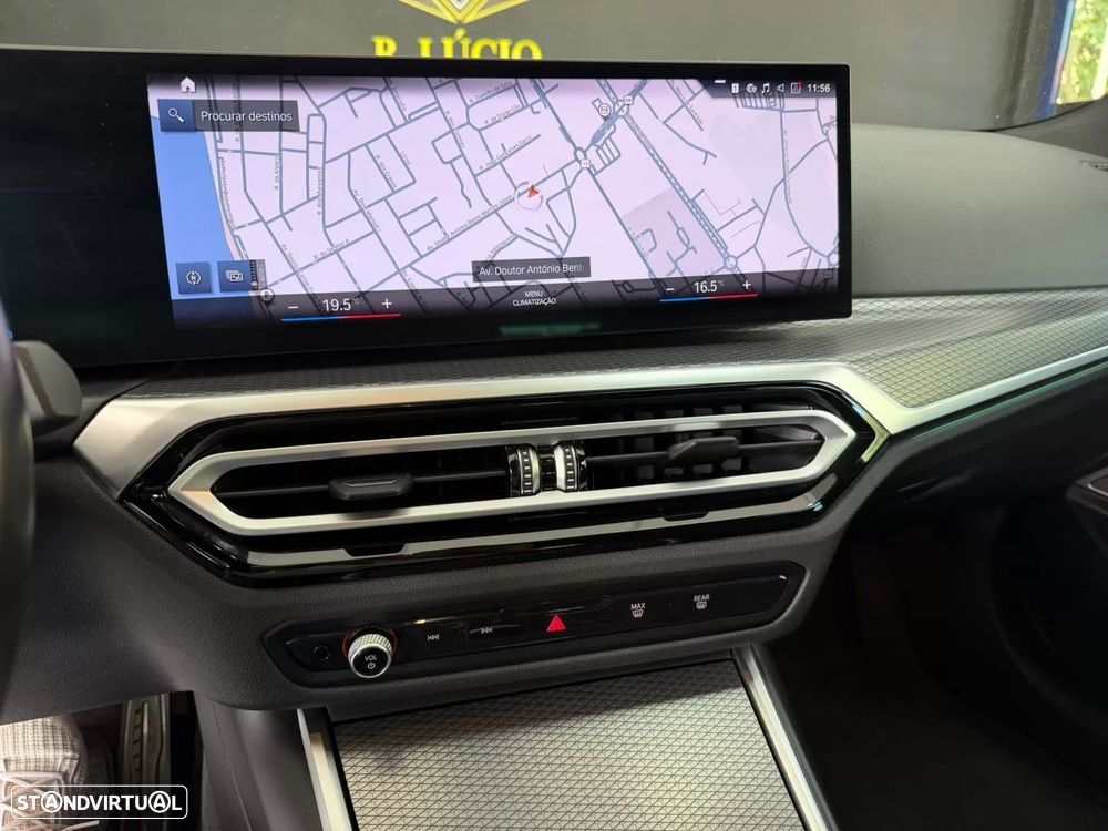 BMW 330 e Pack Desportivo M Auto - 23