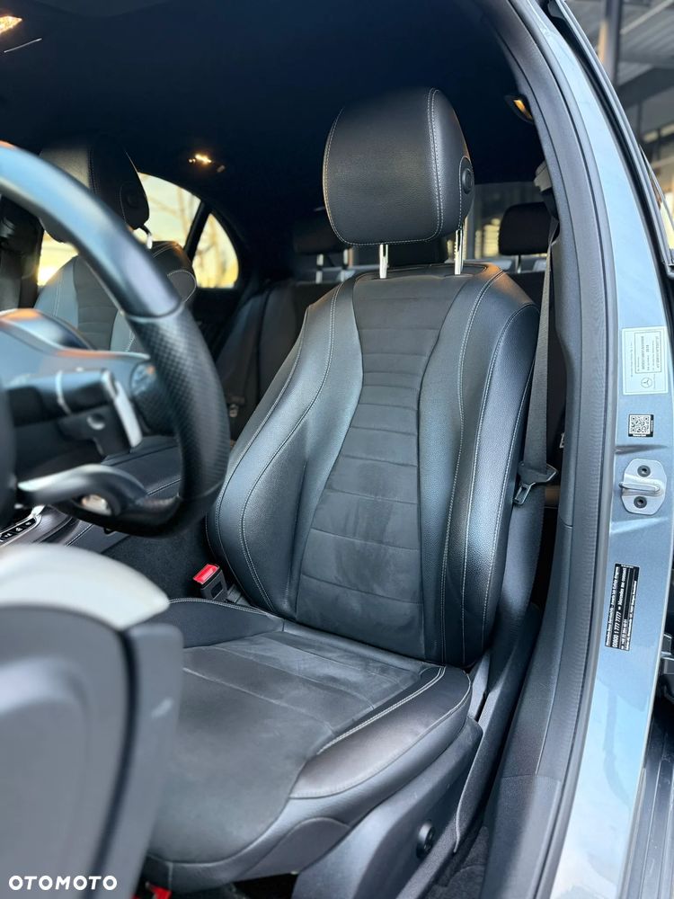 Mercedes-Benz Klasa E 220 d 4-Matic 9G-TRONIC - 12