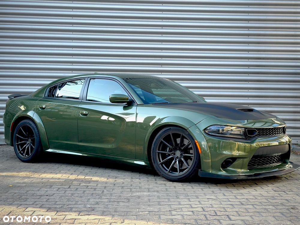 Dodge Charger 6.4 Scat Pack Widebody - 7