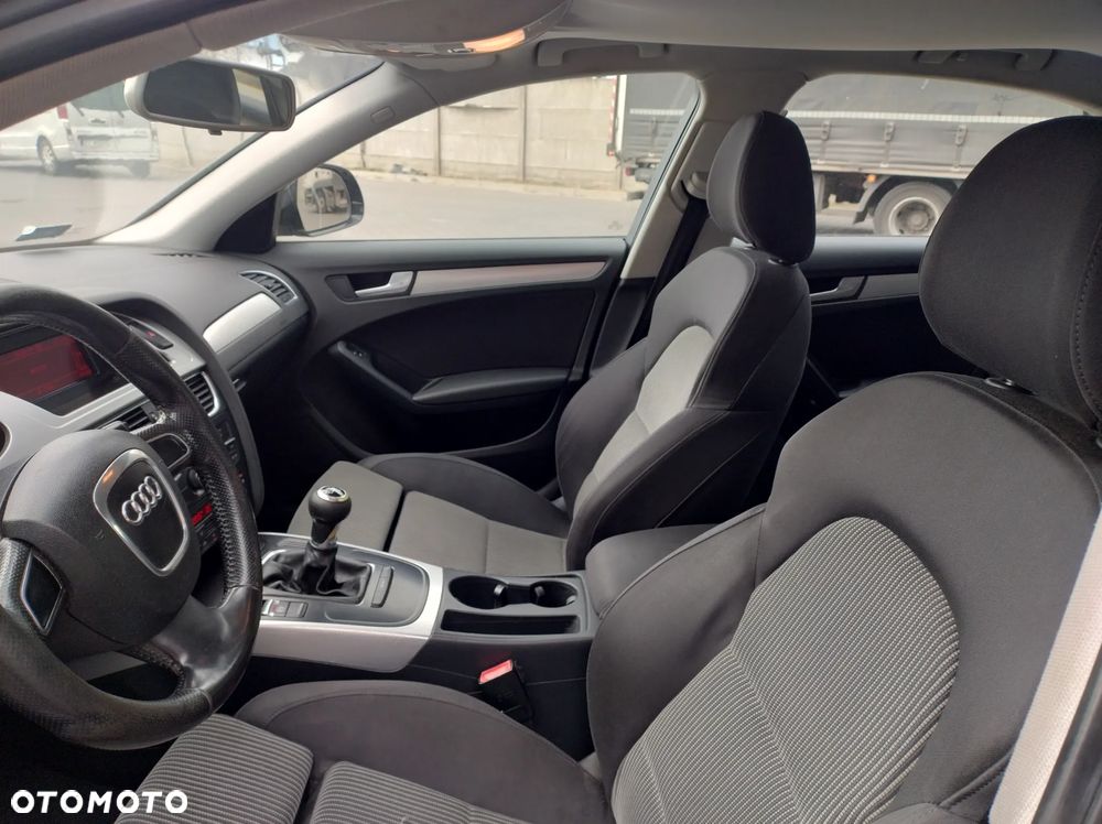 Audi A4 Limousine - 7