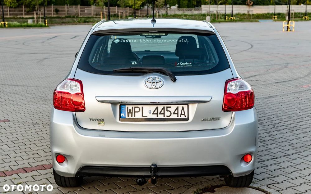 Toyota Auris 1.4 D-4D Luna EU5 - 4