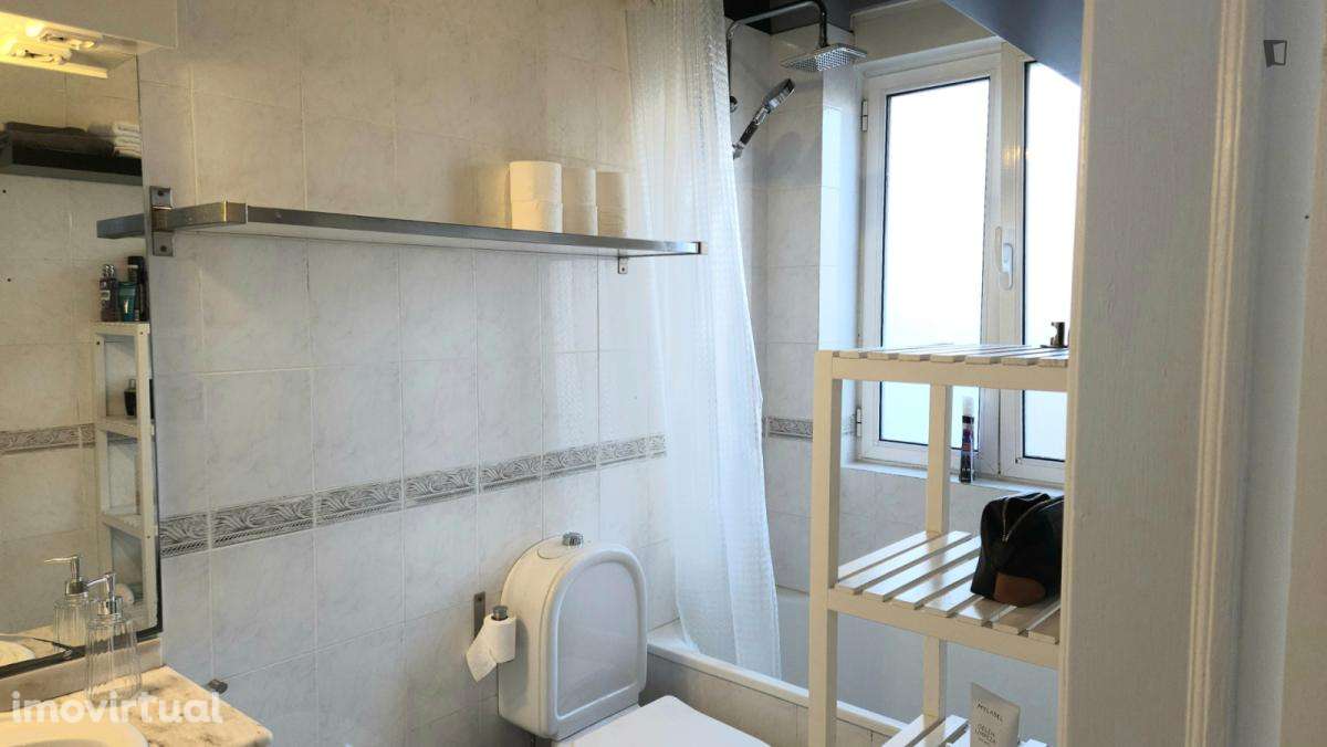 Quarto - localizado em Graça Lisbon - Grande imagem: 4/8