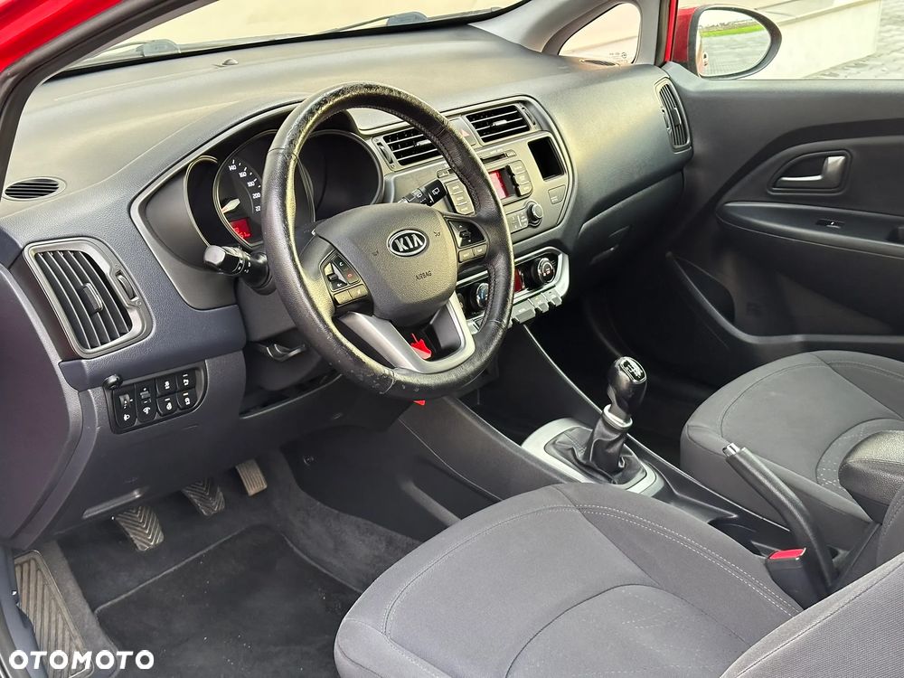 Kia Rio - 13
