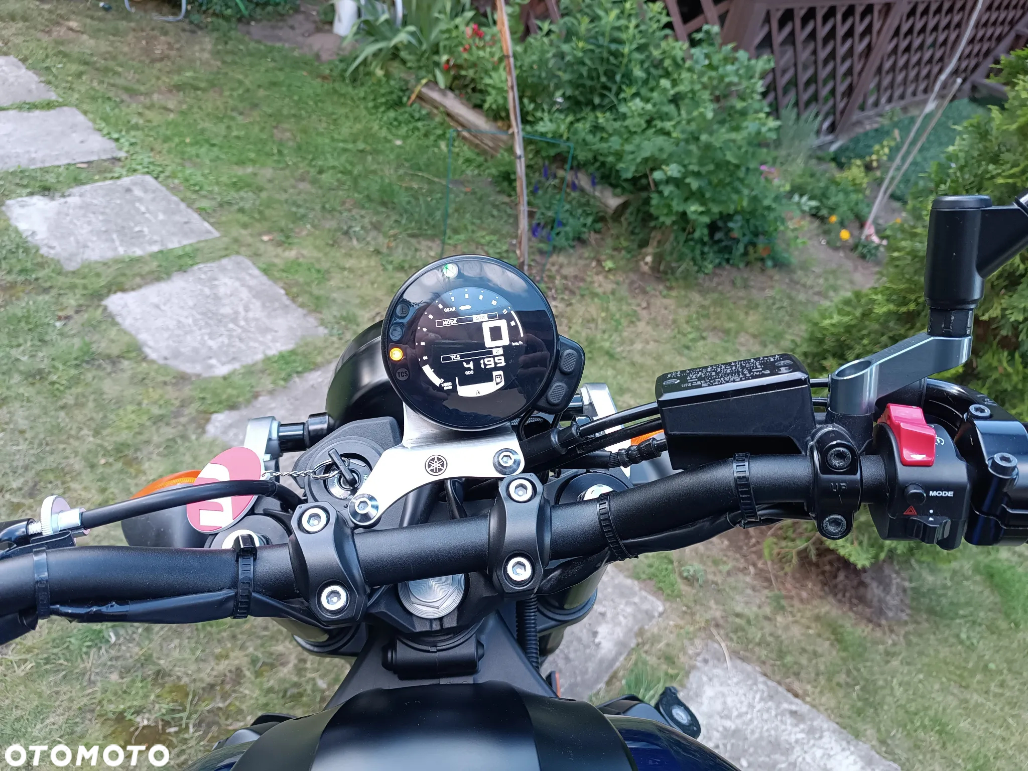 Yamaha XSR - 13