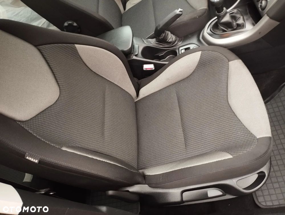 Peugeot 308 1.6 Premium - 9