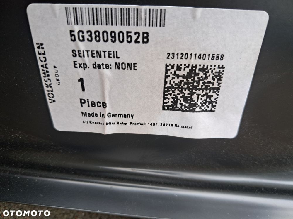 VW GOLF VII TYLNY PRAWY BLOTNIK 5G3809052B - 3