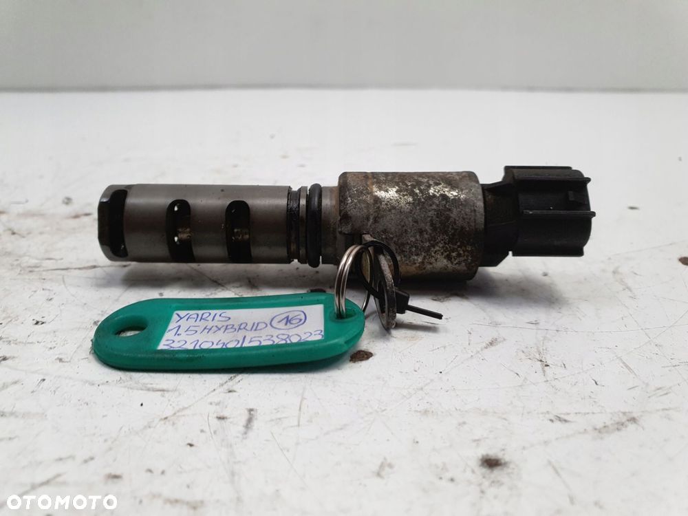 Toyota Yaris III 1.5 H HYBRID ZAWÓR FAZ ROZRZĄDU czujnik 321040538023 - 3