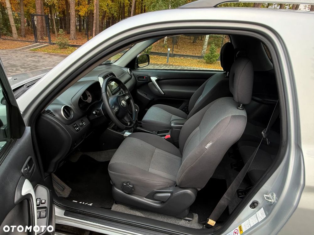 Toyota RAV4 - 9