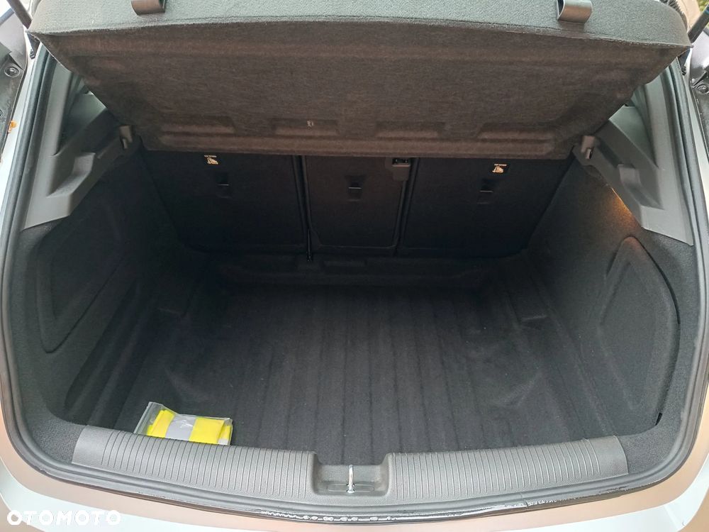 Opel Astra 1.2 T Business Elegance S&S - 27