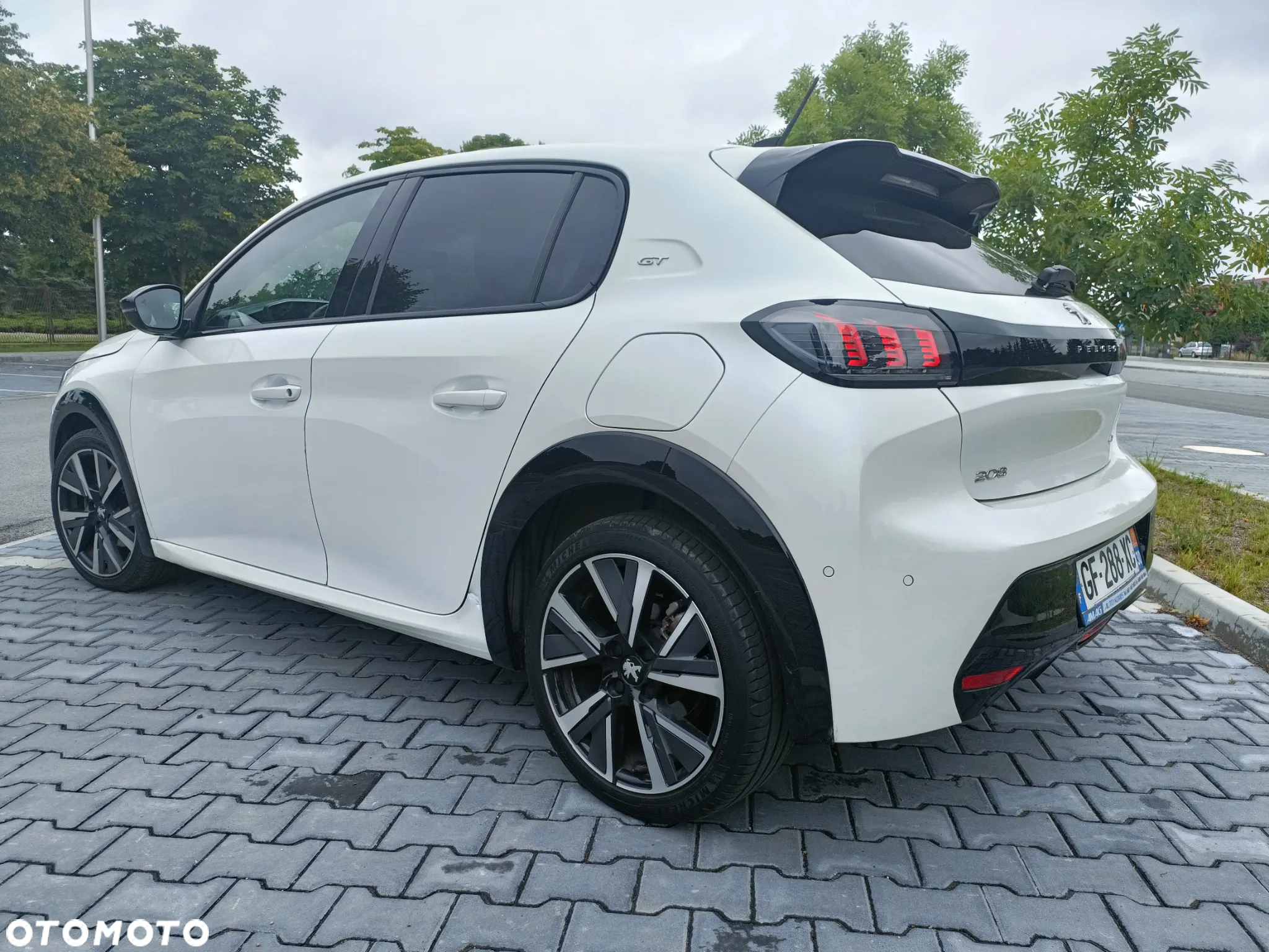 Peugeot 208 1.2 PureTech GT Line S&S EAT8 - 3