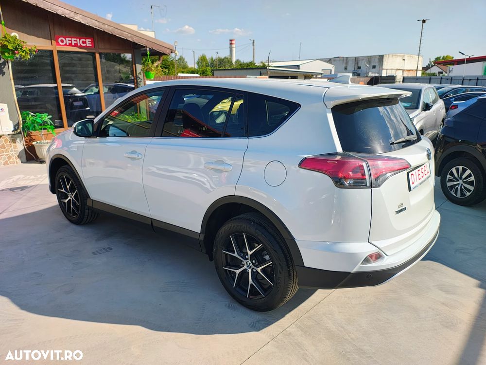 Toyota RAV4 2.0 D-4D 4x2 Start-Stop Executive - 9