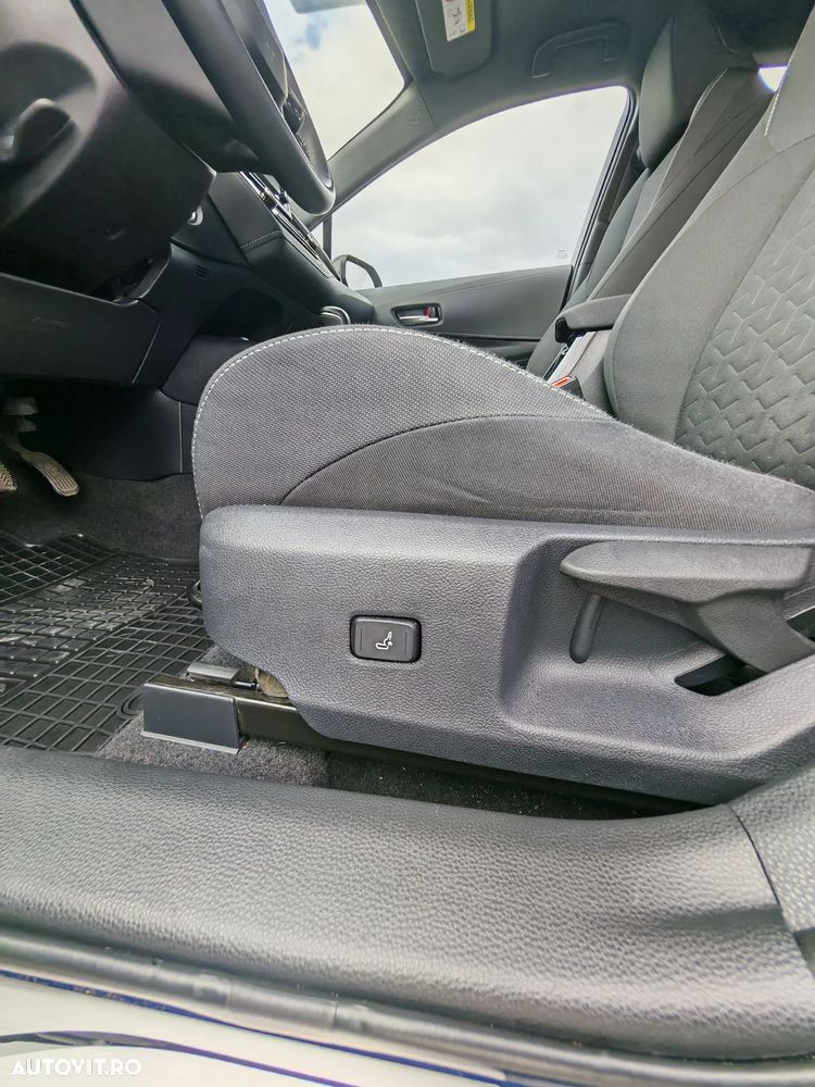 Toyota Corolla 1.8 HSD Business - 10