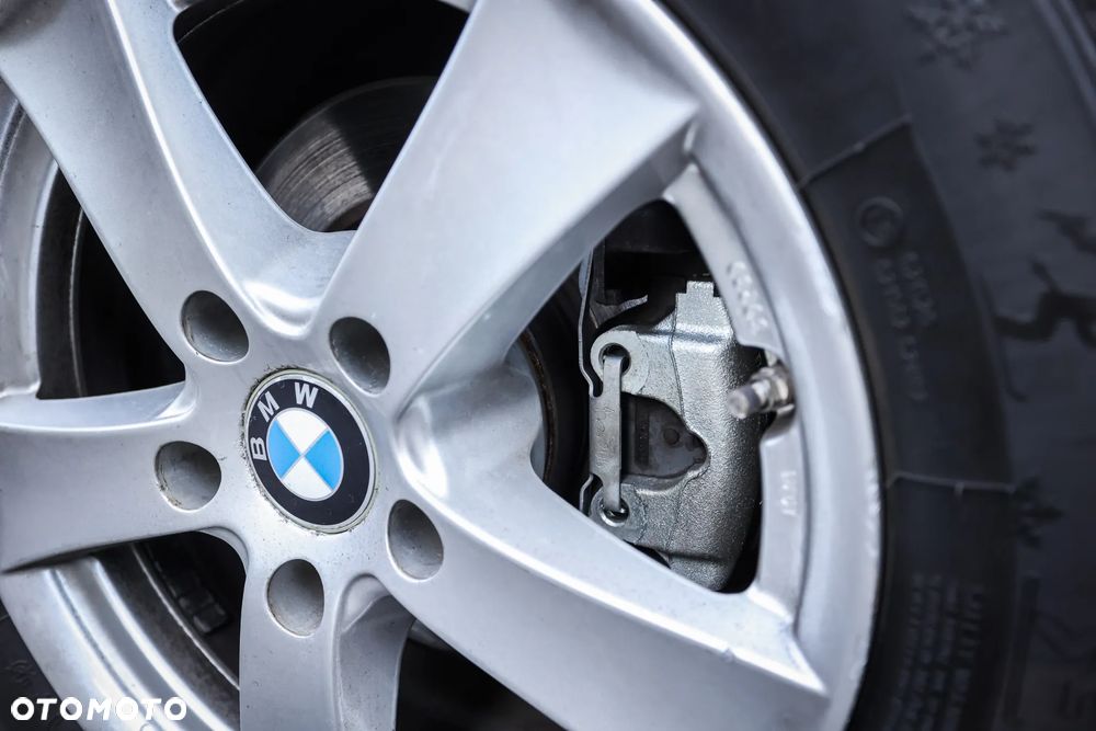BMW Seria 3 323i - 34