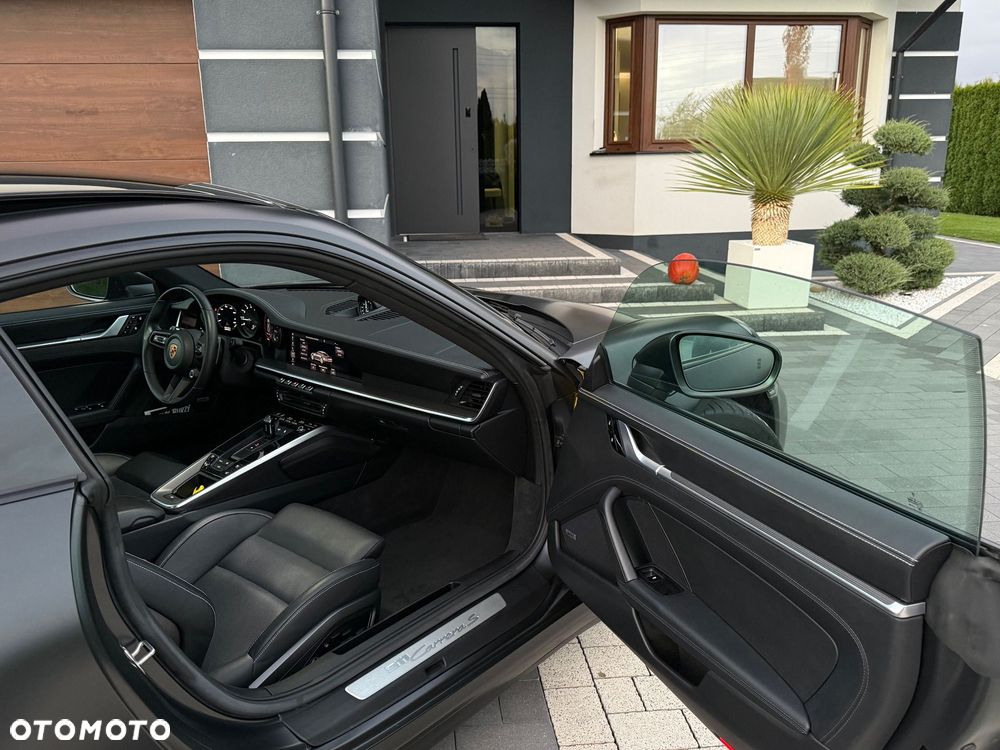 Porsche 911 Carrera S 2019 photo 5