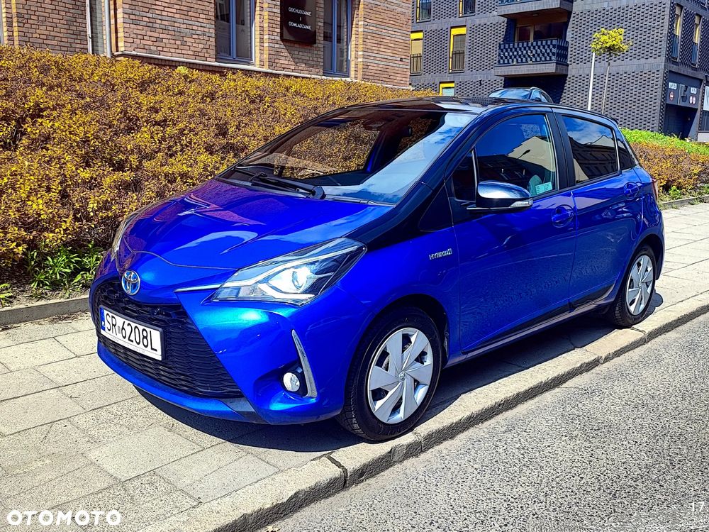 Toyota Yaris Hybrid 100 Selection Platinum - 5