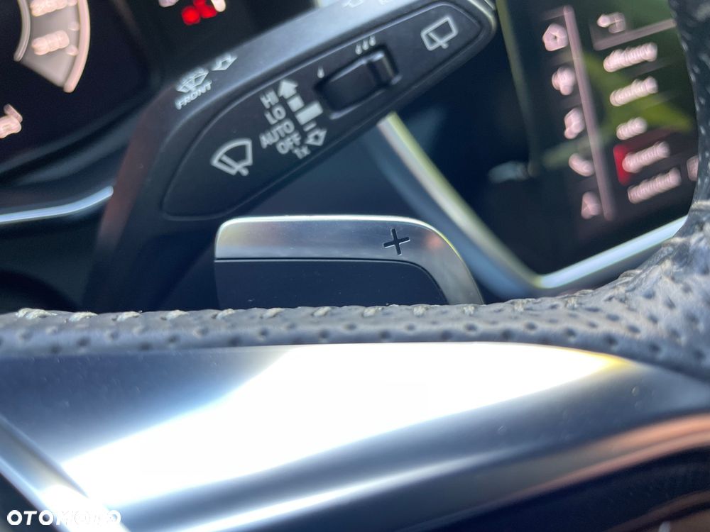 Audi A6 Avant 40 TDI quattro S tronic S line - 26