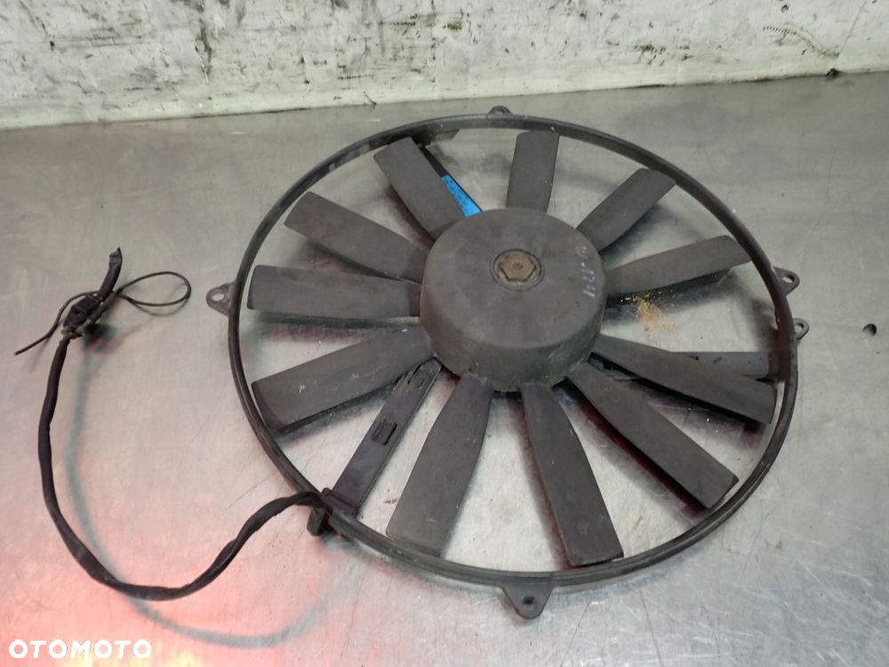 WENTYLATOR CHŁODNICY MERCEDES - BENZ W124 E300 2.3 - 1