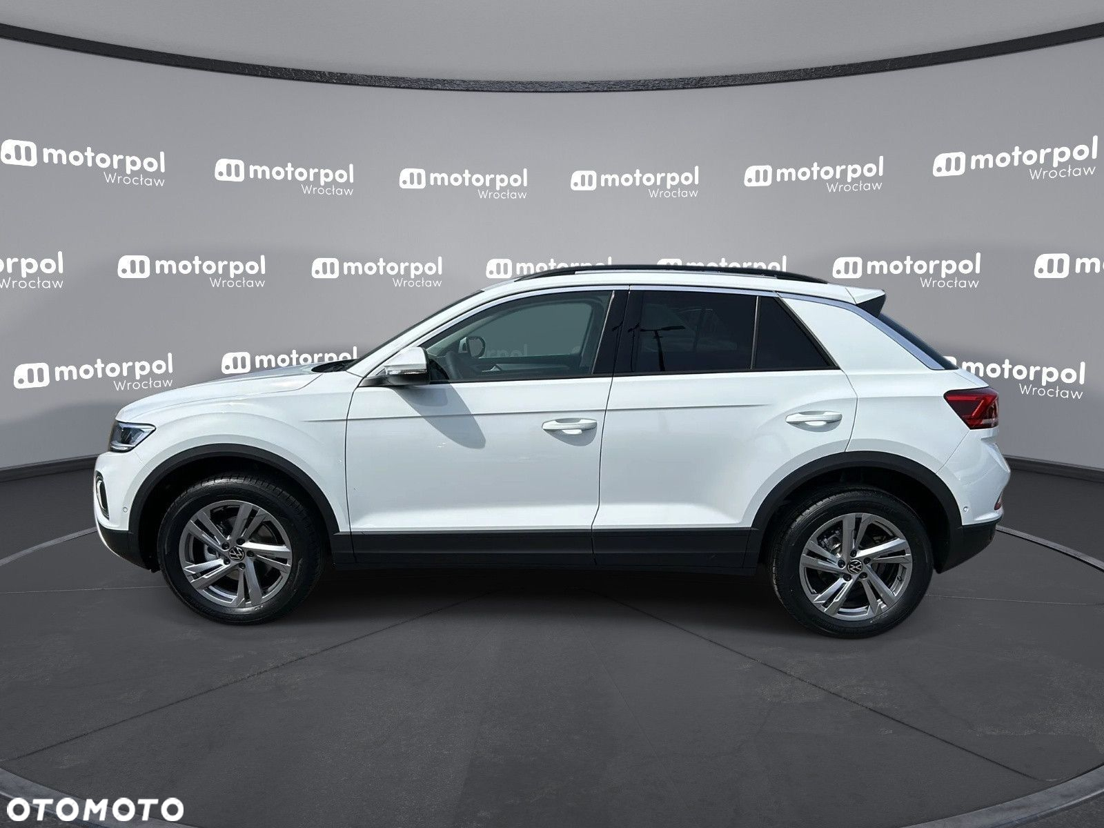 Volkswagen T-Roc - 3