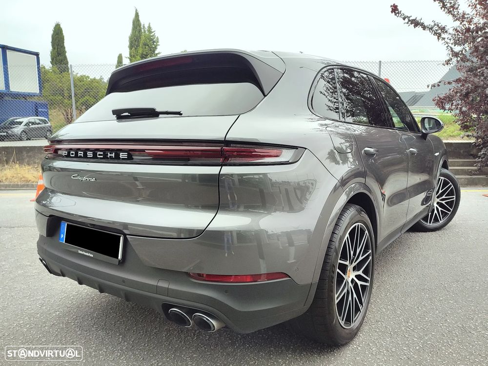 Porsche Cayenne E-Hybrid - 4