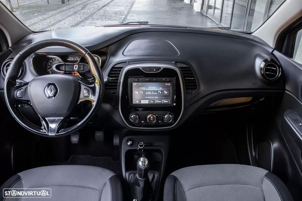 Renault Captur 0.9 TCE Exclusive - 30