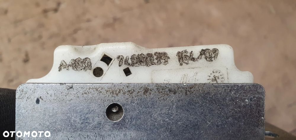 Zamek klapy bagażnika Mercedes W245 A1697400035 - 6