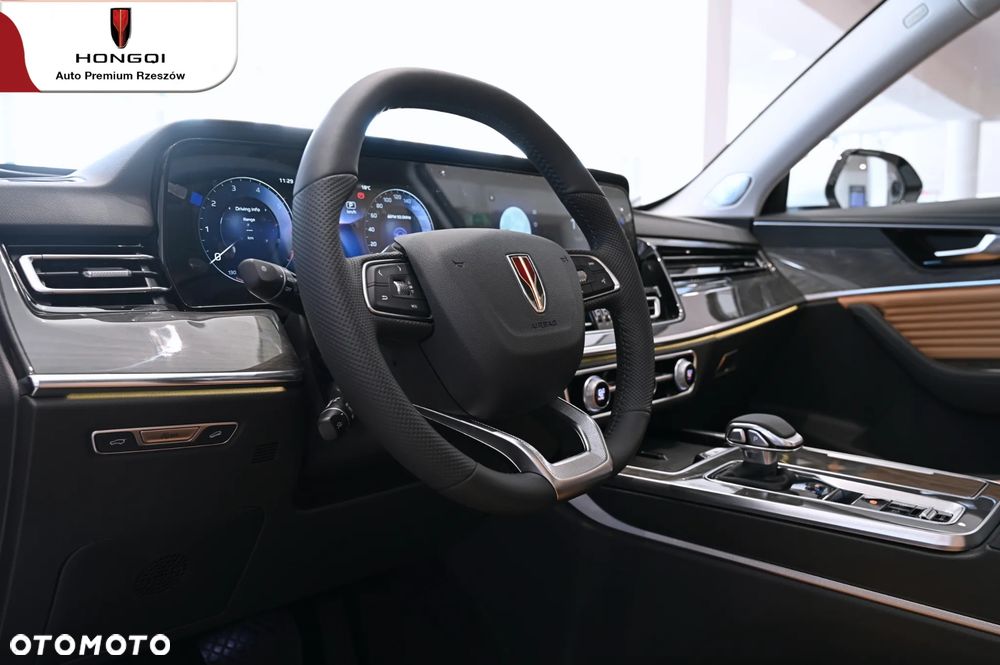 Hongqi HS5 - 5