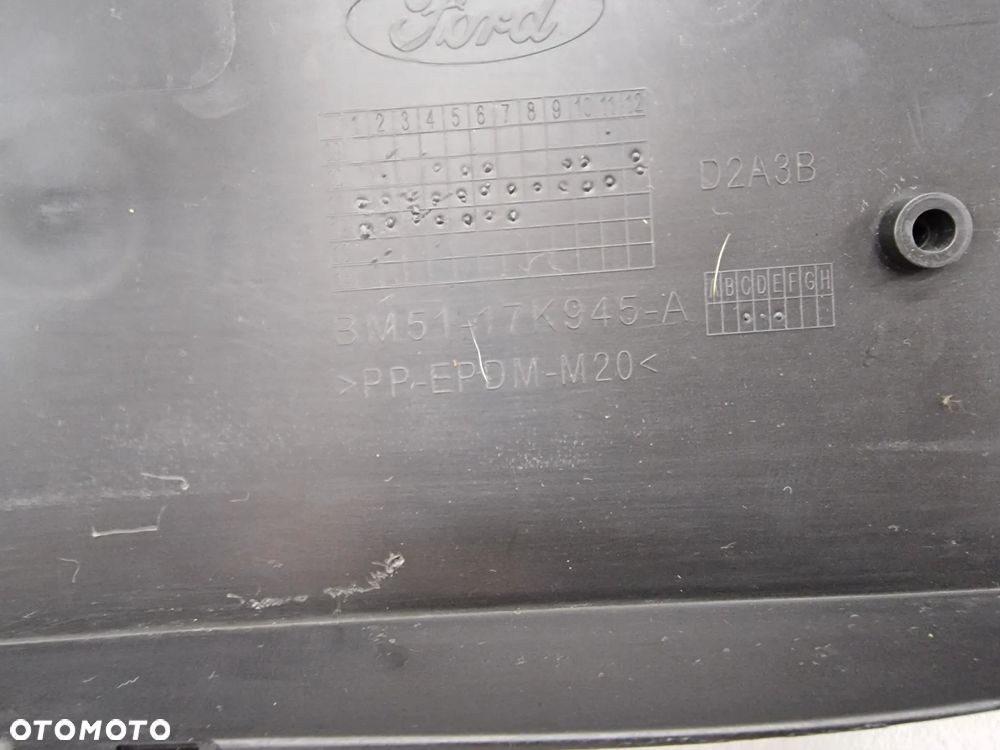 FORD FOCUS MK3 10- BEZ PDC , KRATKA ŚRODKOWA ZDERZAKA PRZEDNIEGO , NR BM51-17K945-B / BM51-17K945-A , NR AUKCJI K311 - 15