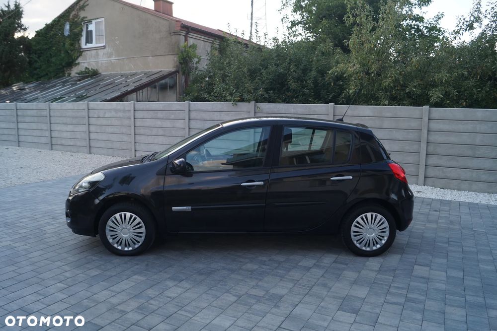 Renault Clio 1.2 16V 75 nightDay - 35