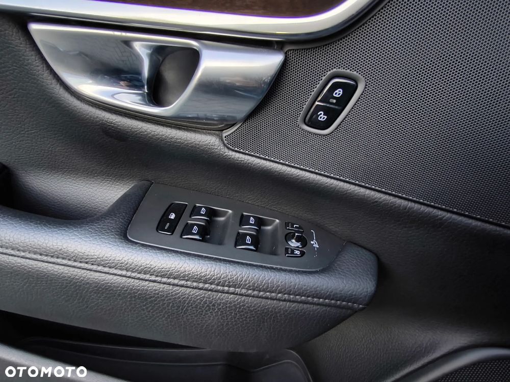 Volvo S90 T6 AWD Geartronic Momentum - 30