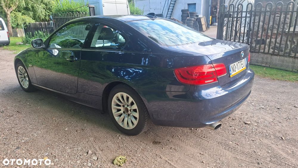 BMW Seria 3 318i - 6