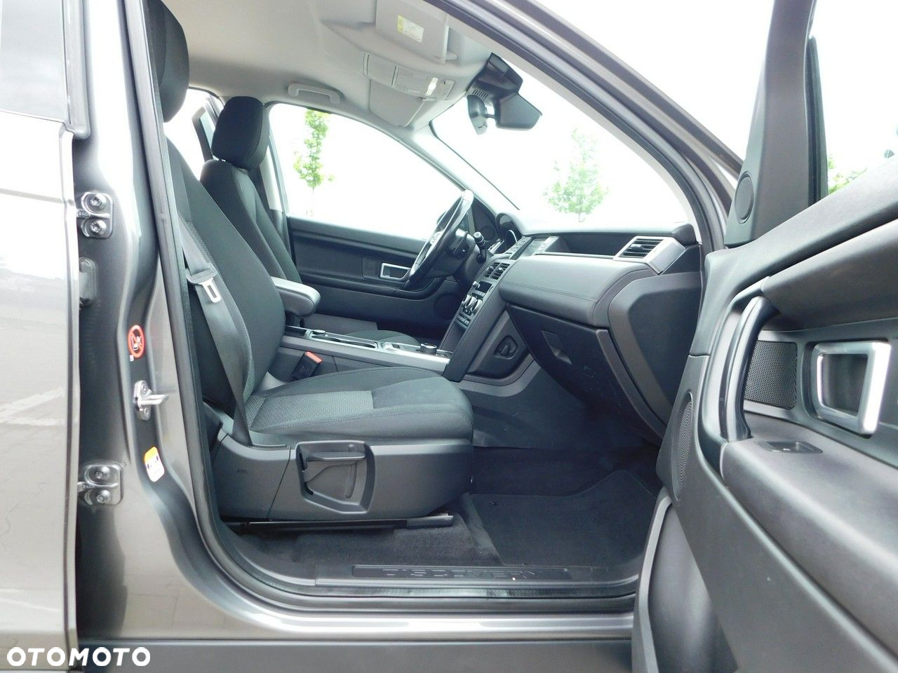 Land Rover Discovery Sport - 16