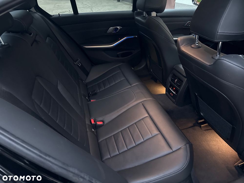 BMW Seria 3 320d xDrive Luxury Line - 20