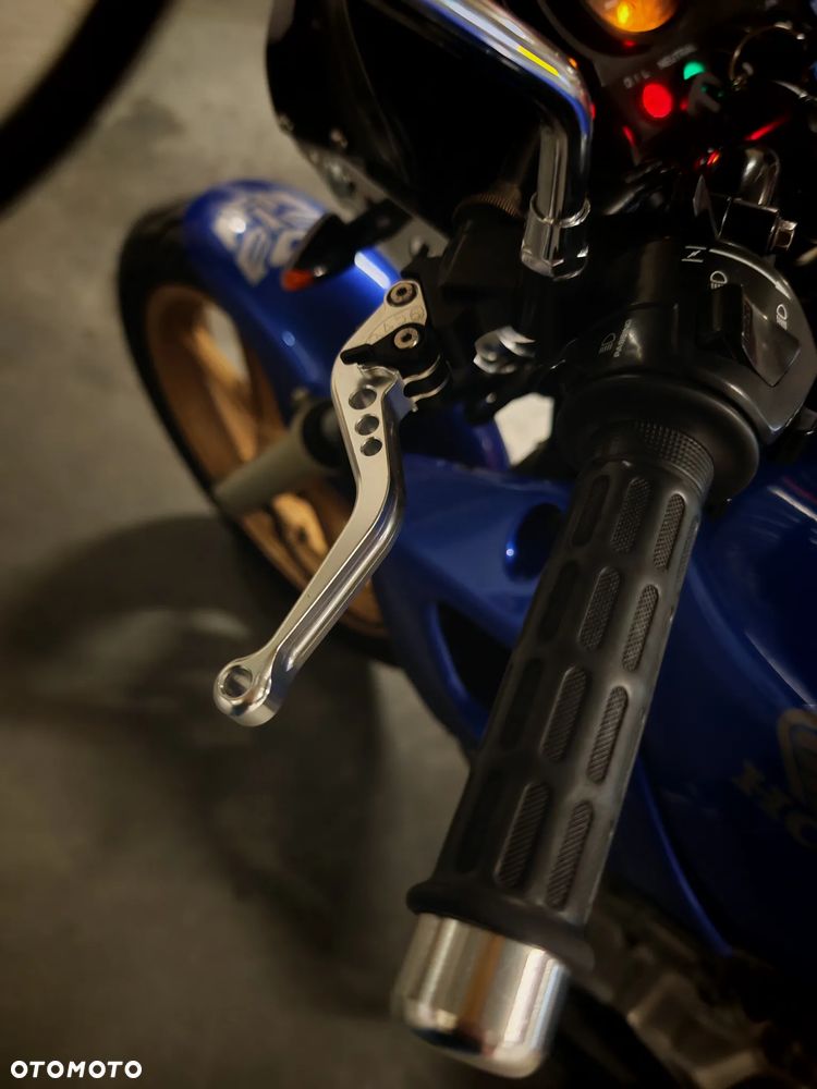 Honda CB - 4