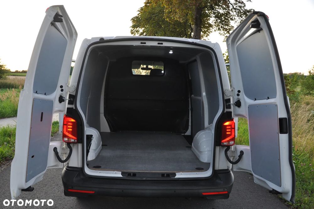 Volkswagen T6.1 - 22