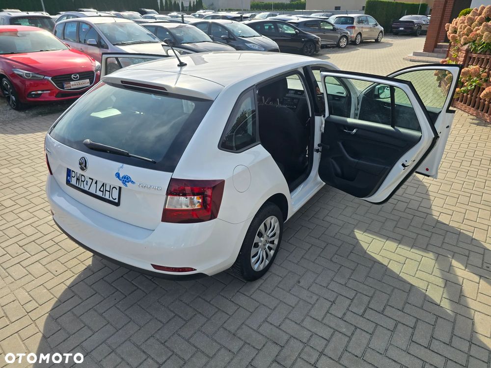 Skoda RAPID - 32