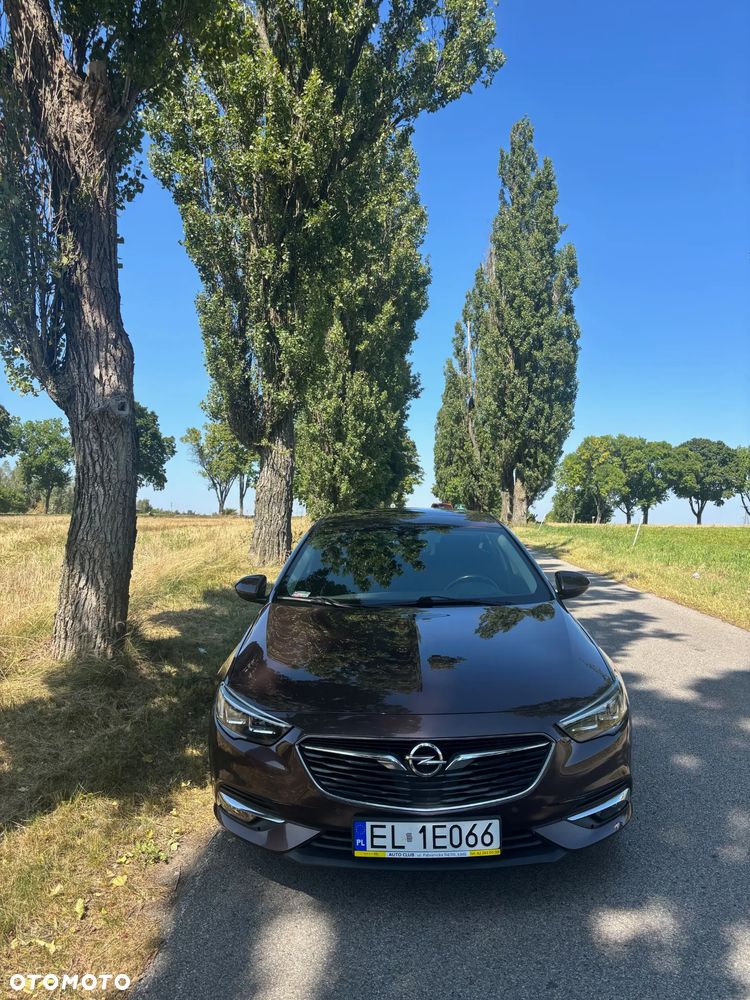 Opel Insignia - 1