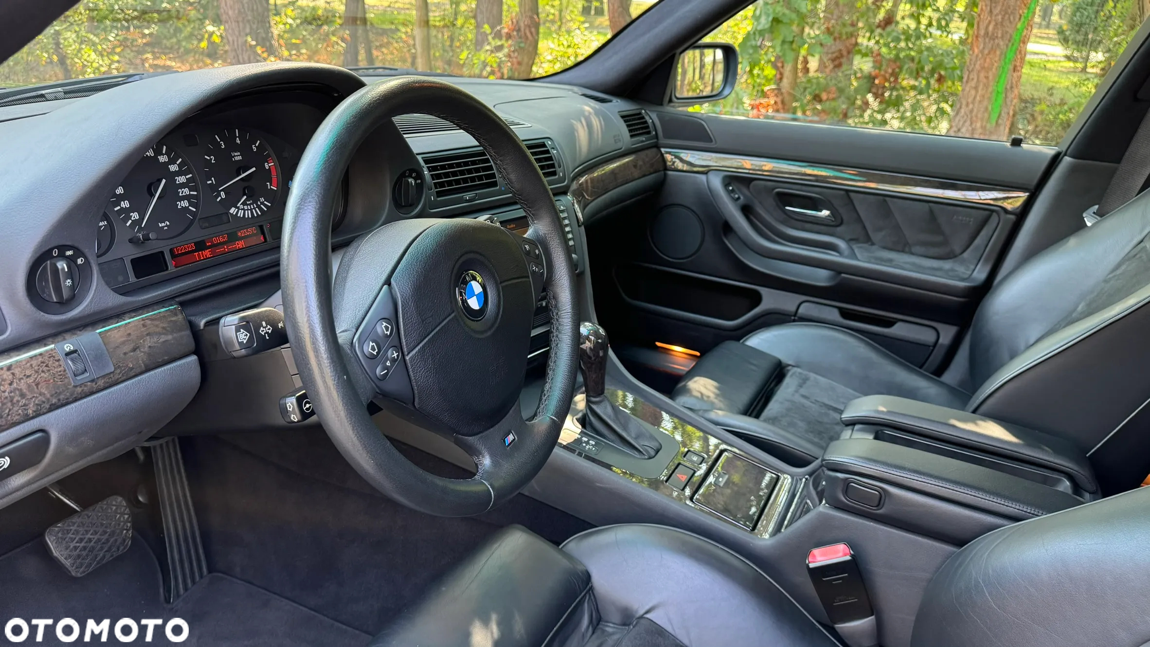 BMW Seria 7 740i - 17