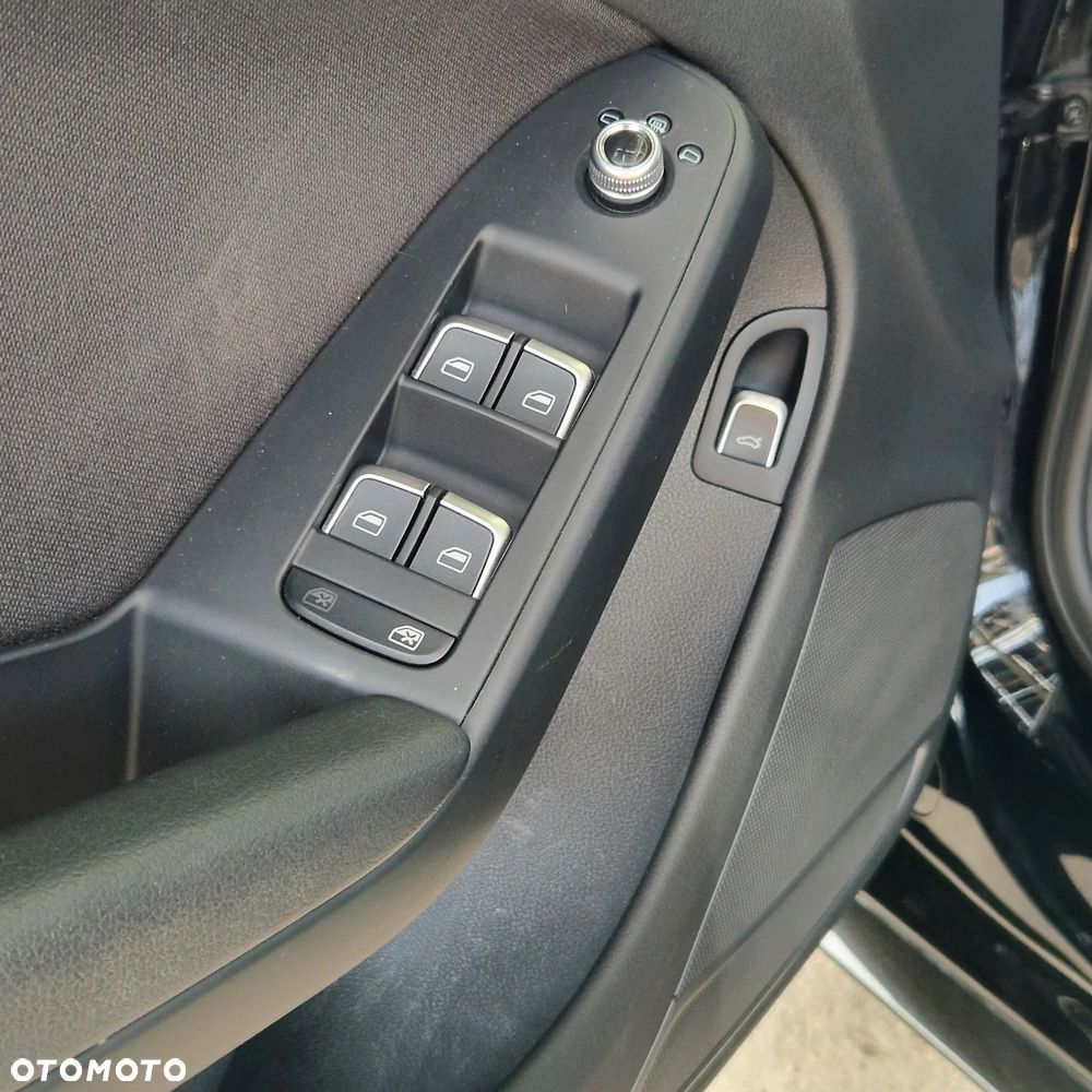 Audi A4 Avant 2.0 TDI DPF clean diesel quattro Attraction - 22