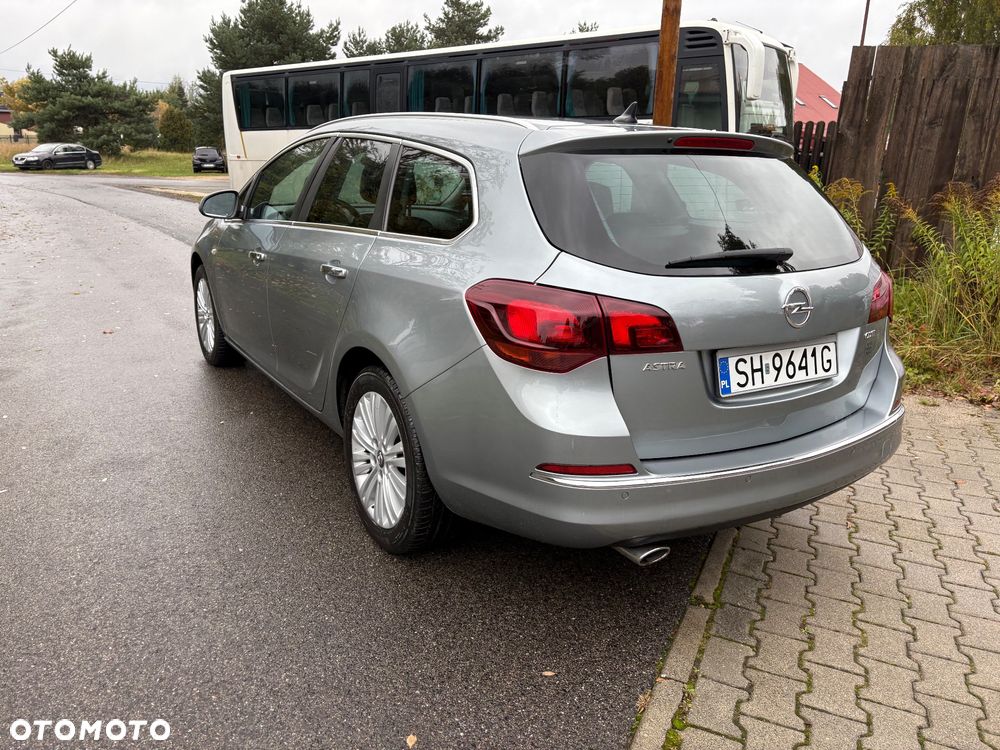 Opel Astra 2.0 CDTI Exklusiv - 5