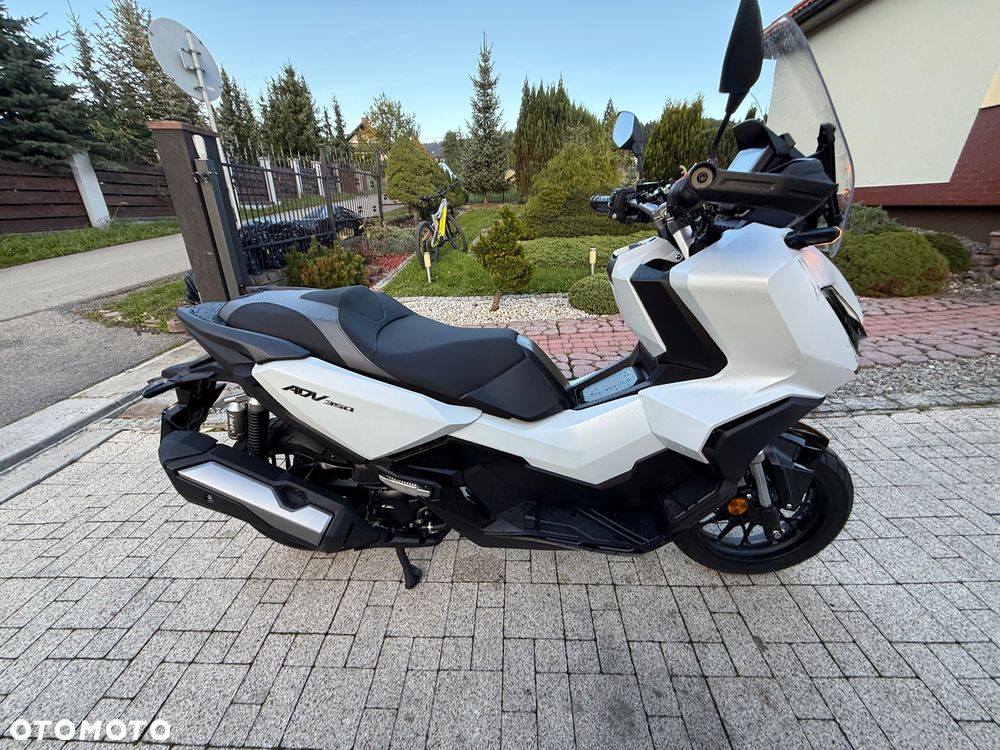 Honda ADV350 - 1