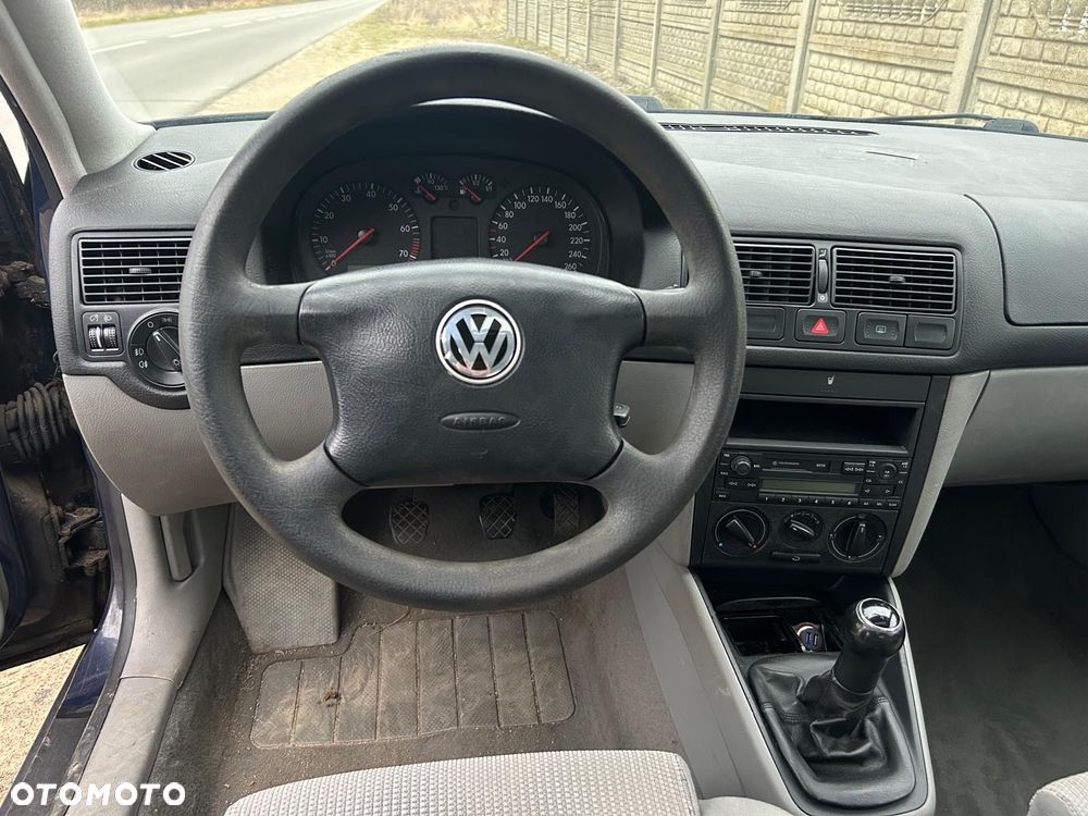 Volkswagen Golf - 14